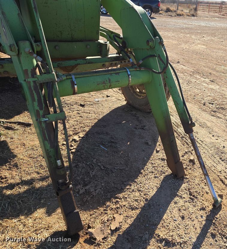 image for item ET1111 1974 John Deere 4230H tractor