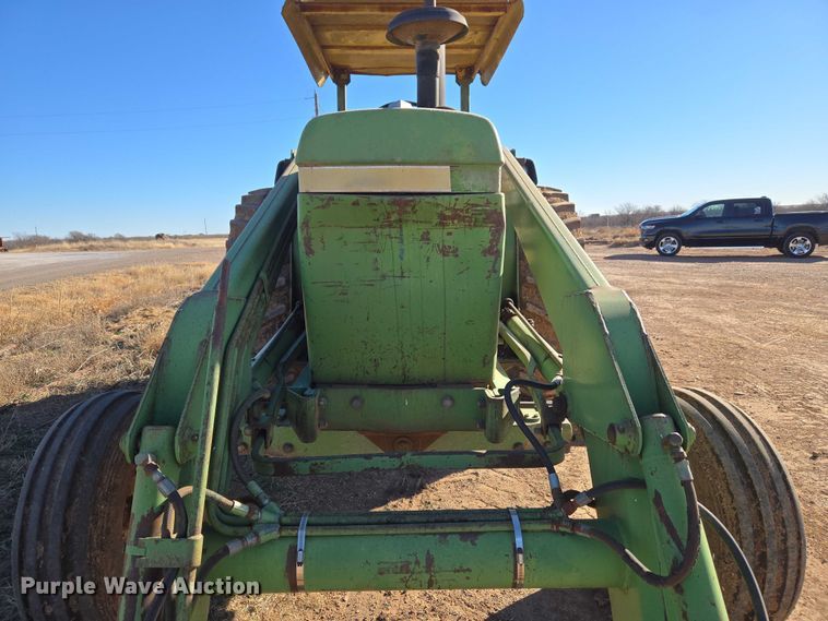 image for item ET1111 1974 John Deere 4230H tractor