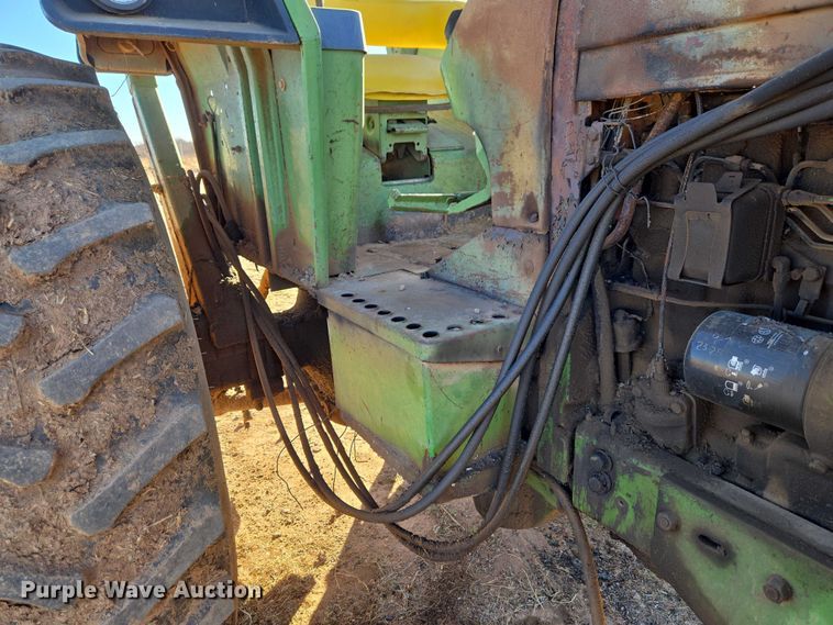 image for item ET1111 1974 John Deere 4230H tractor