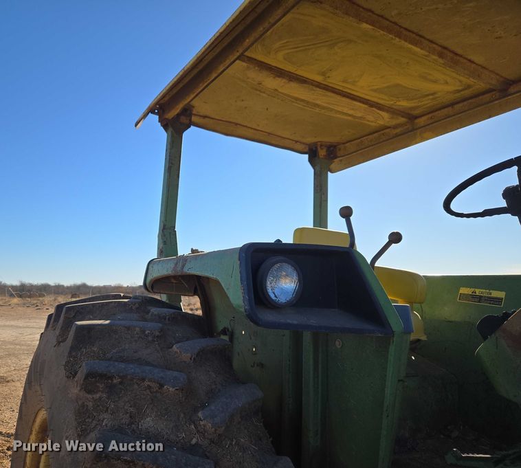 image for item ET1111 1974 John Deere 4230H tractor