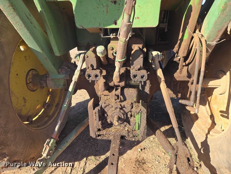 image for item ET1111 1974 John Deere 4230H tractor