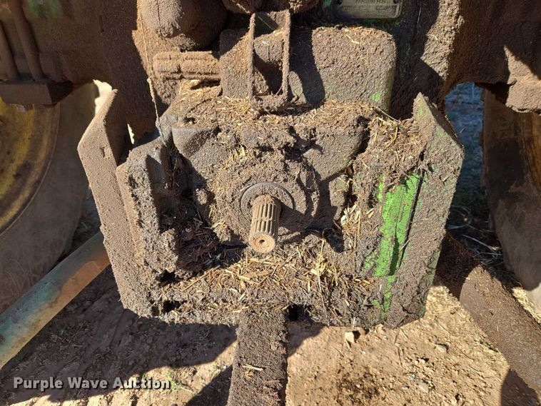 image for item ET1111 1974 John Deere 4230H tractor