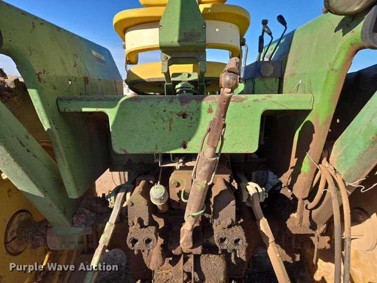 image for item ET1111 1974 John Deere 4230H tractor