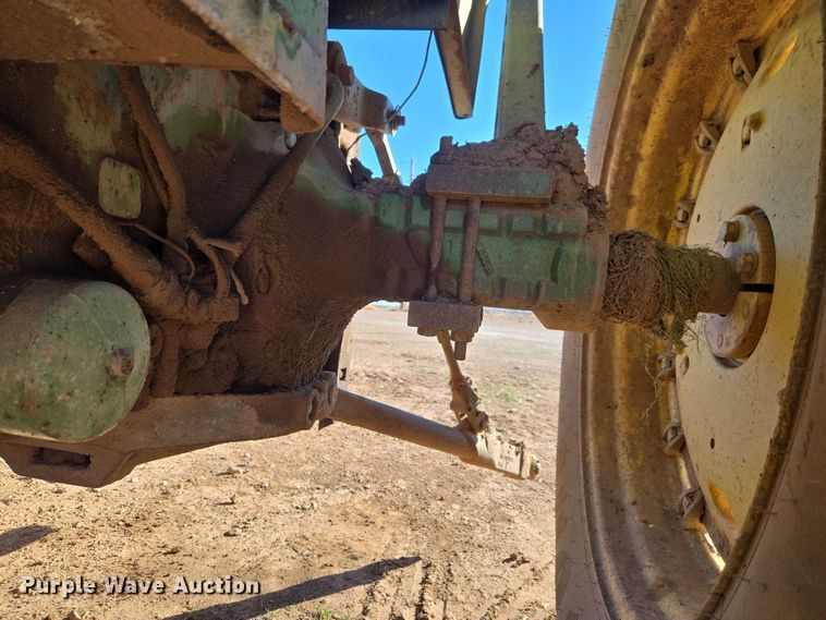 image for item ET1111 1974 John Deere 4230H tractor