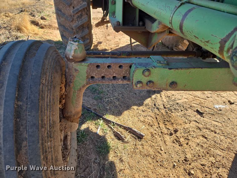 image for item ET1111 1974 John Deere 4230H tractor