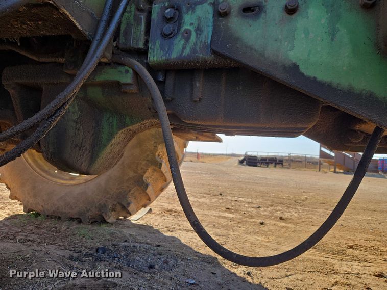 image for item ET1111 1974 John Deere 4230H tractor