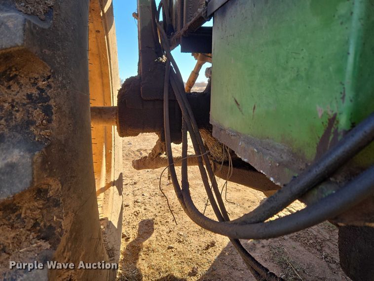 image for item ET1111 1974 John Deere 4230H tractor