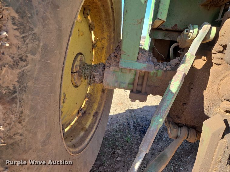 image for item ET1111 1974 John Deere 4230H tractor