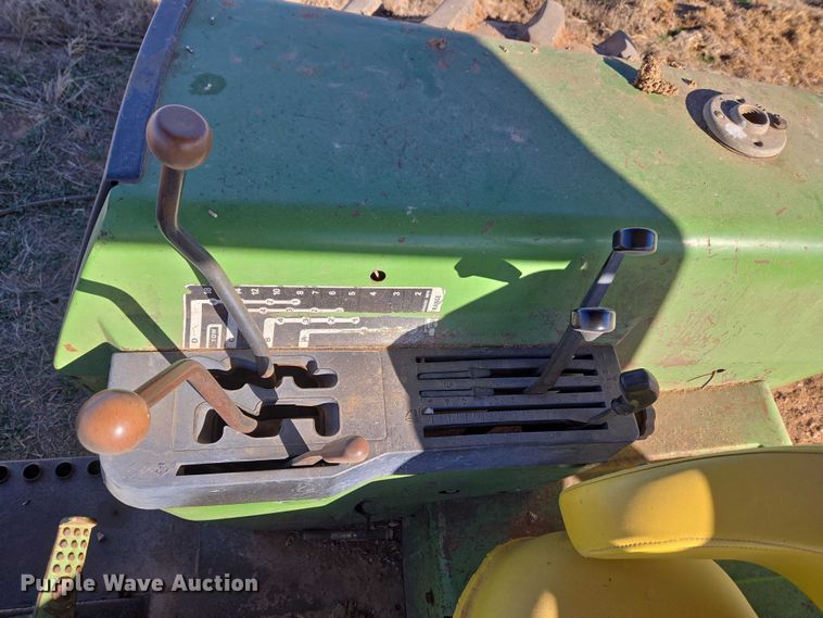 image for item ET1111 1974 John Deere 4230H tractor