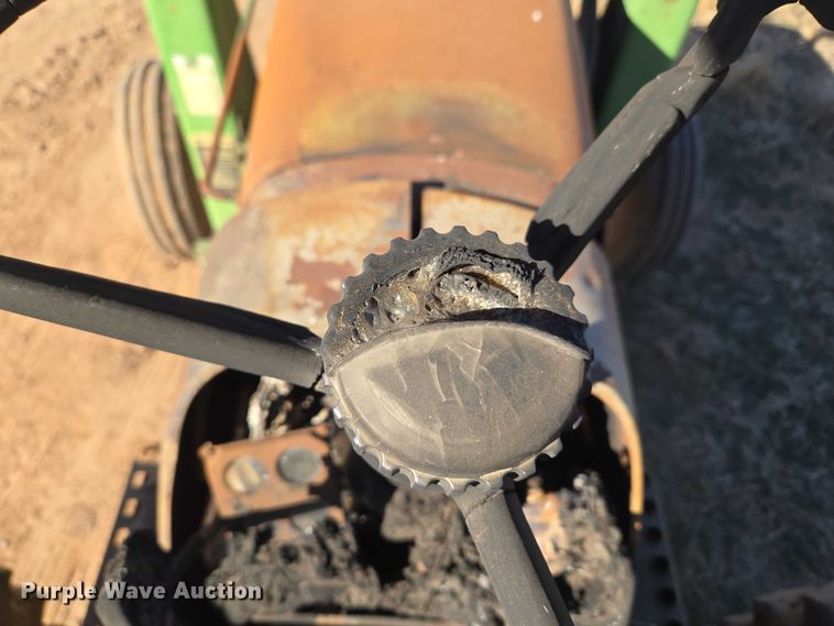 image for item ET1111 1974 John Deere 4230H tractor