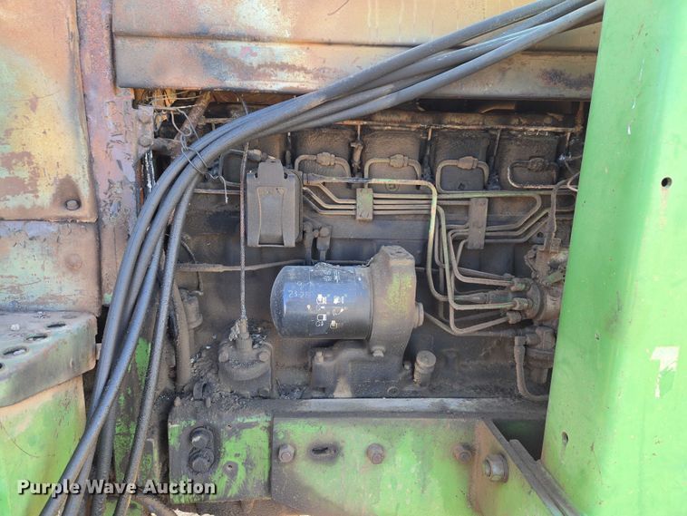 image for item ET1111 1974 John Deere 4230H tractor