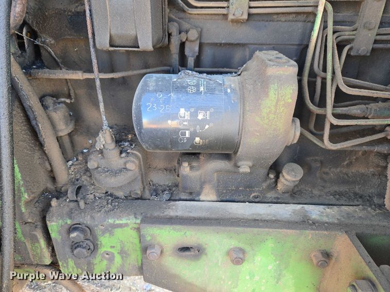 image for item ET1111 1974 John Deere 4230H tractor