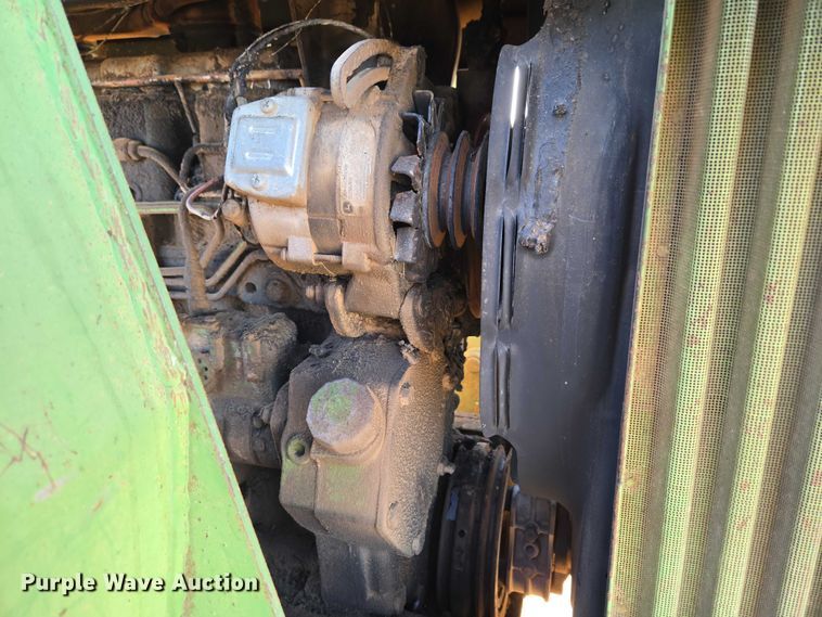image for item ET1111 1974 John Deere 4230H tractor