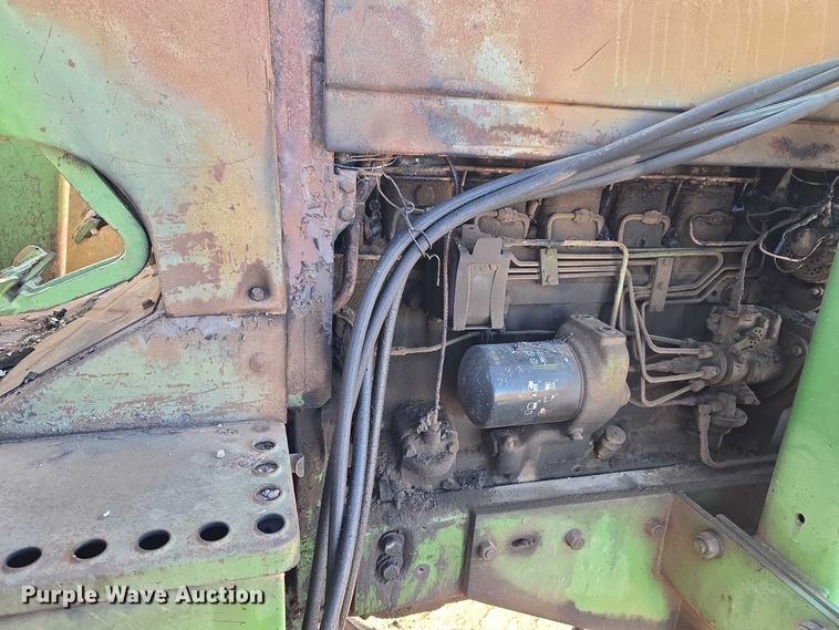 image for item ET1111 1974 John Deere 4230H tractor