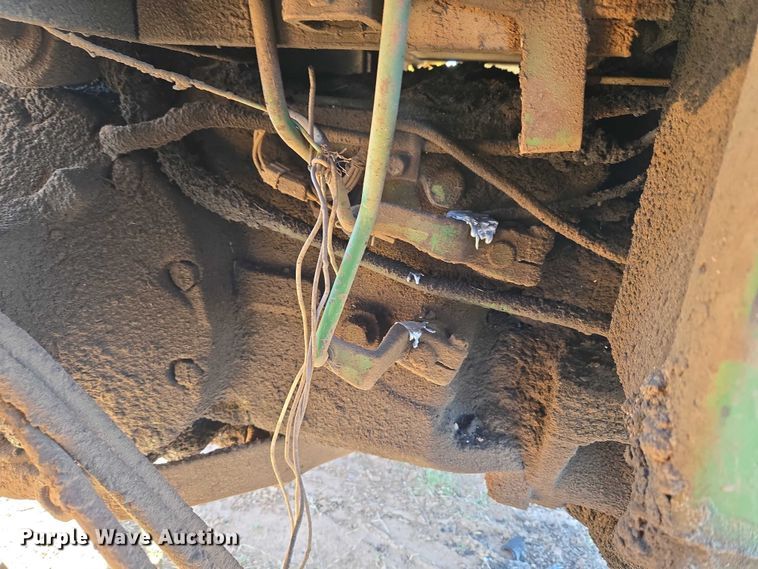 image for item ET1111 1974 John Deere 4230H tractor