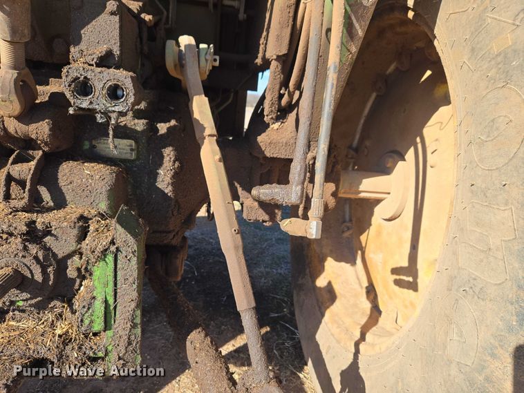 image for item ET1111 1974 John Deere 4230H tractor