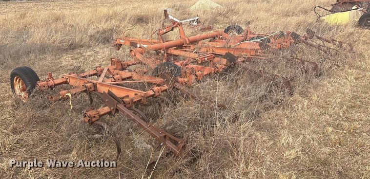 image for item ET4113 Allis Chalmers field cultivator