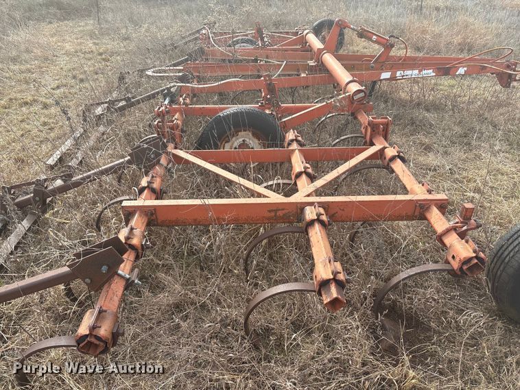 image for item ET4113 Allis Chalmers field cultivator