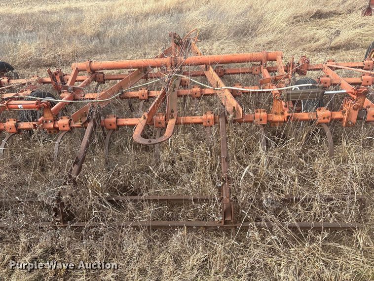 image for item ET4113 Allis Chalmers field cultivator