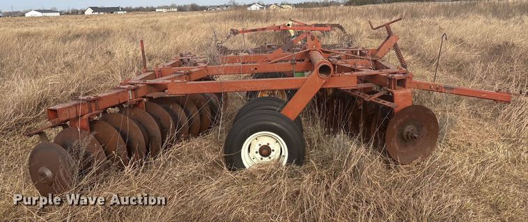 image for item ET4116 White Farm Equipment 265 tandem disk