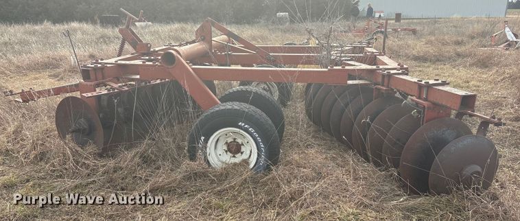 image for item ET4116 White Farm Equipment 265 tandem disk