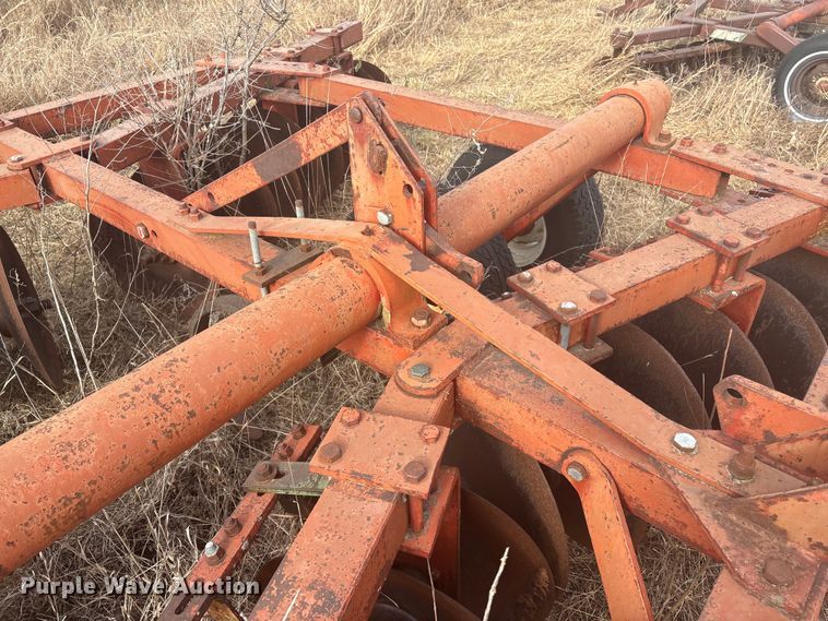 image for item ET4116 White Farm Equipment 265 tandem disk