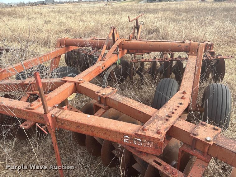 image for item ET4116 White Farm Equipment 265 tandem disk