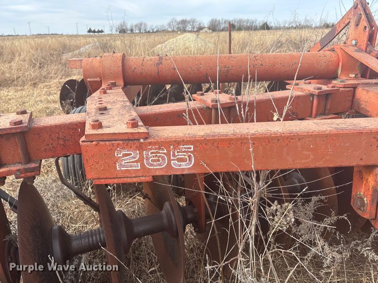 image for item ET4116 White Farm Equipment 265 tandem disk