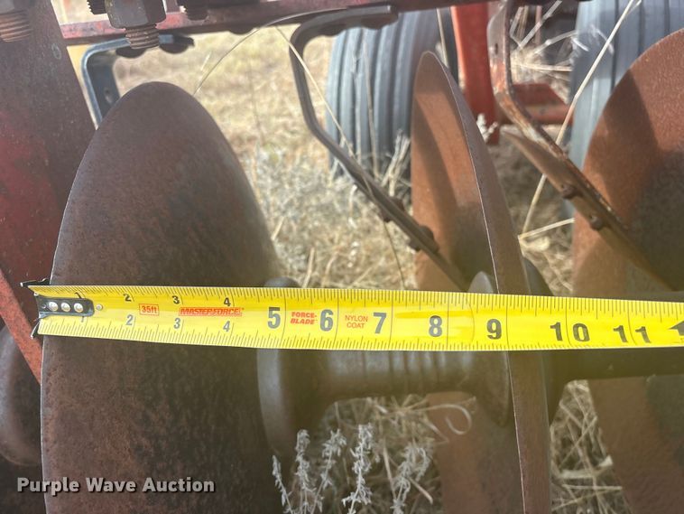 image for item ET4116 White Farm Equipment 265 tandem disk