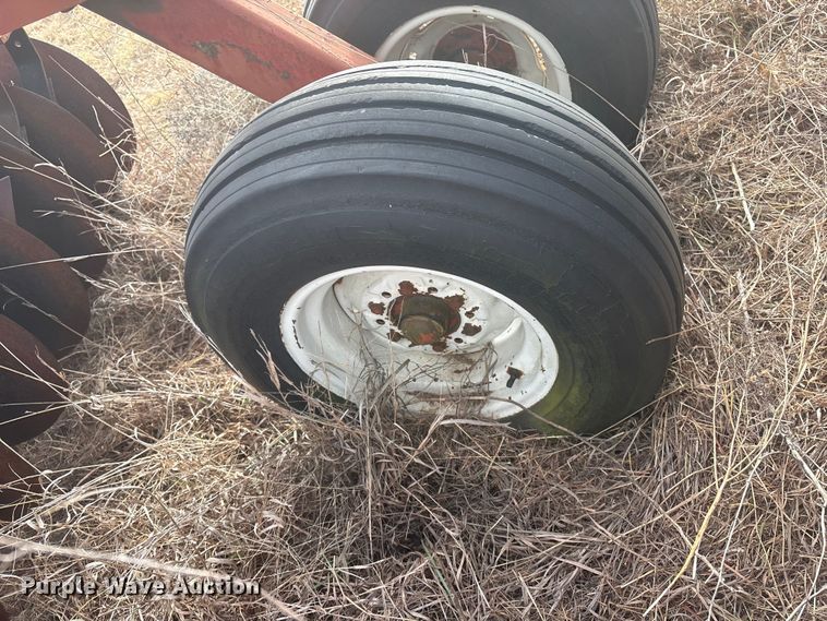 image for item ET4116 White Farm Equipment 265 tandem disk