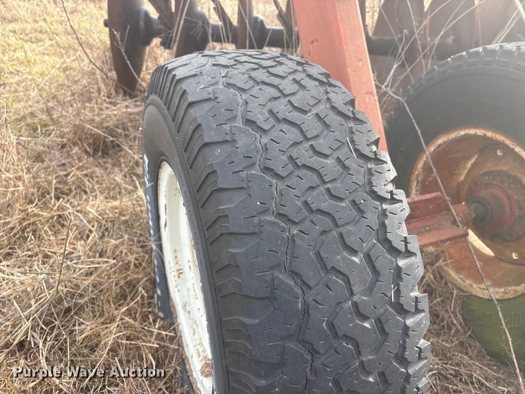 image for item ET4116 White Farm Equipment 265 tandem disk