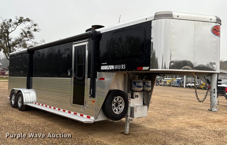 image for item ET7356 2020 Sundowner Horizon 6910 RS horse trailer