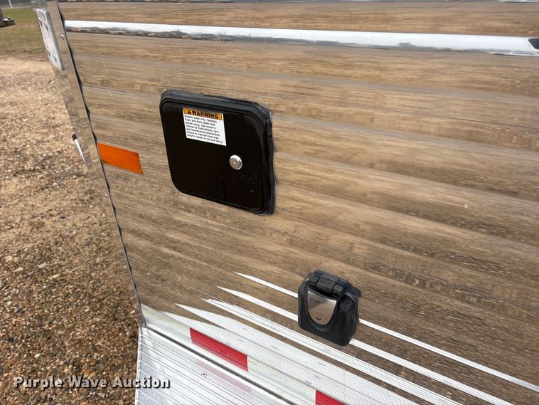 image for item ET7356 2020 Sundowner Horizon 6910 RS horse trailer