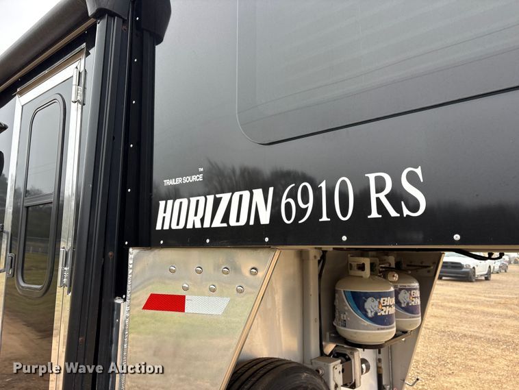 image for item ET7356 2020 Sundowner Horizon 6910 RS horse trailer