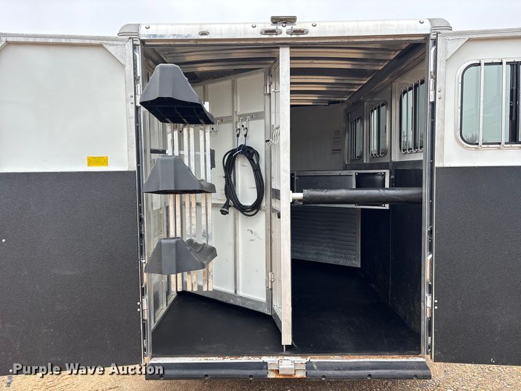image for item ET7356 2020 Sundowner Horizon 6910 RS horse trailer