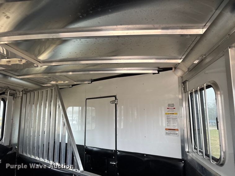 image for item ET7356 2020 Sundowner Horizon 6910 RS horse trailer