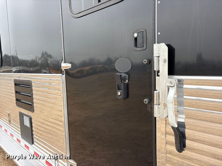 image for item ET7356 2020 Sundowner Horizon 6910 RS horse trailer