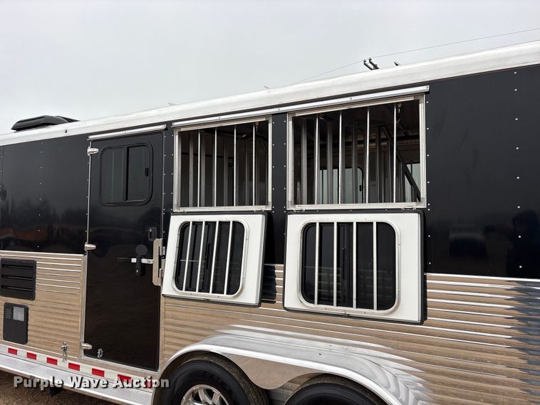 image for item ET7356 2020 Sundowner Horizon 6910 RS horse trailer