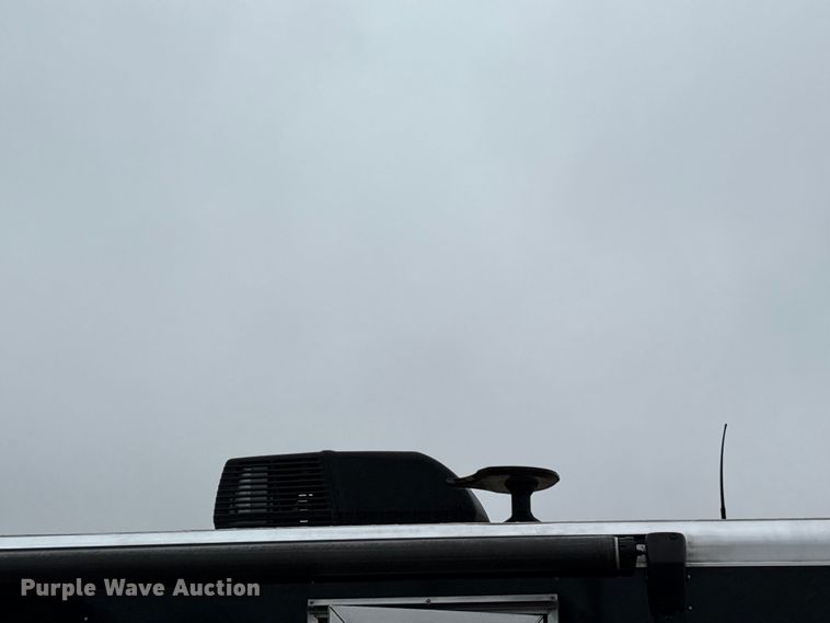 image for item ET7356 2020 Sundowner Horizon 6910 RS horse trailer