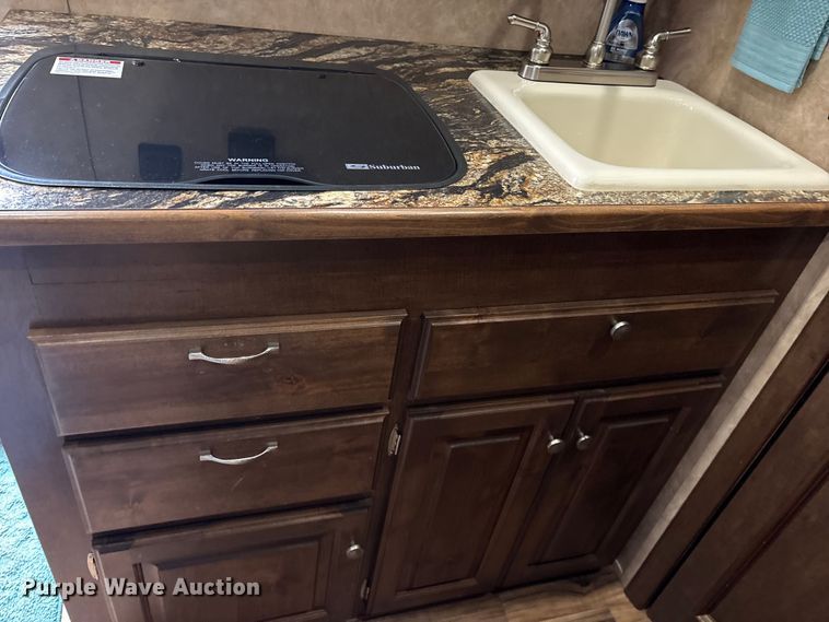 image for item ET7356 2020 Sundowner Horizon 6910 RS horse trailer