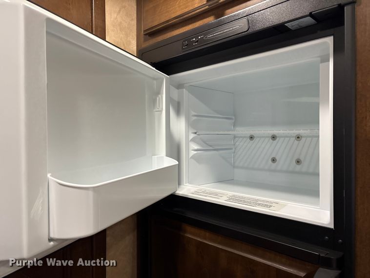 image for item ET7356 2020 Sundowner Horizon 6910 RS horse trailer