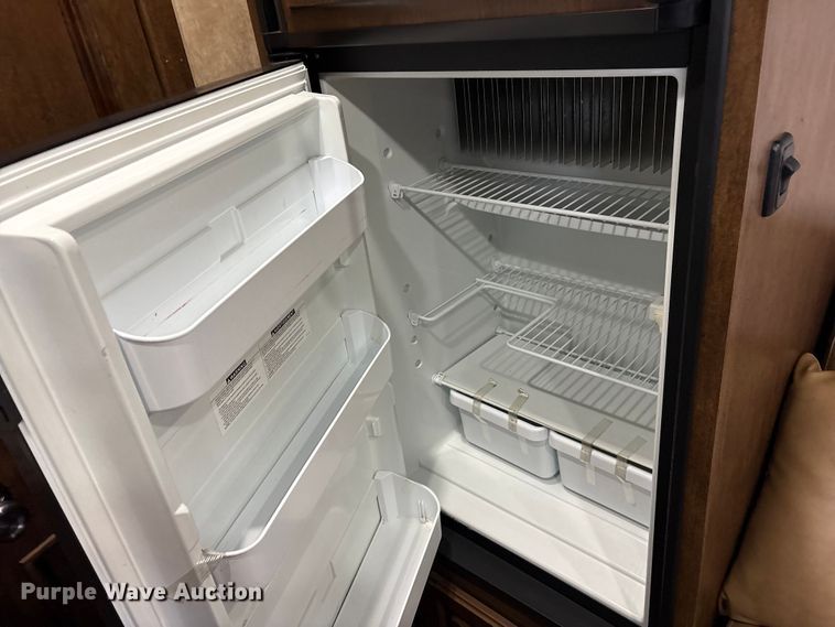 image for item ET7356 2020 Sundowner Horizon 6910 RS horse trailer