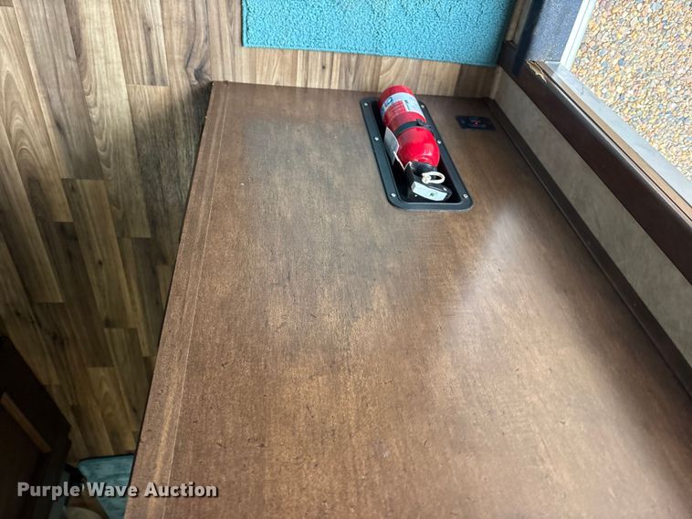 image for item ET7356 2020 Sundowner Horizon 6910 RS horse trailer