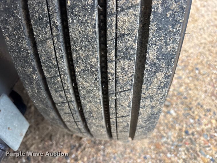 image for item ET7356 2020 Sundowner Horizon 6910 RS horse trailer