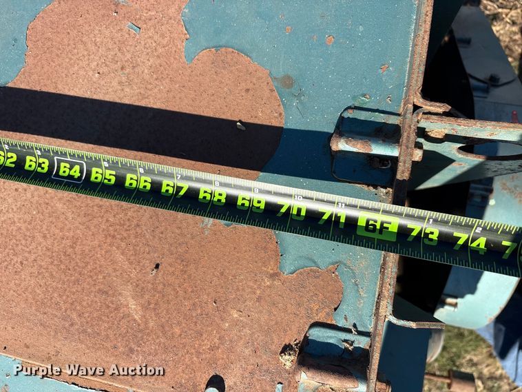 image for item EU0166 Hart. Carter Disc Separator 2527 seed separator