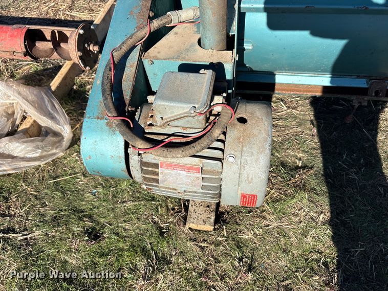 image for item EU0166 Hart. Carter Disc Separator 2527 seed separator