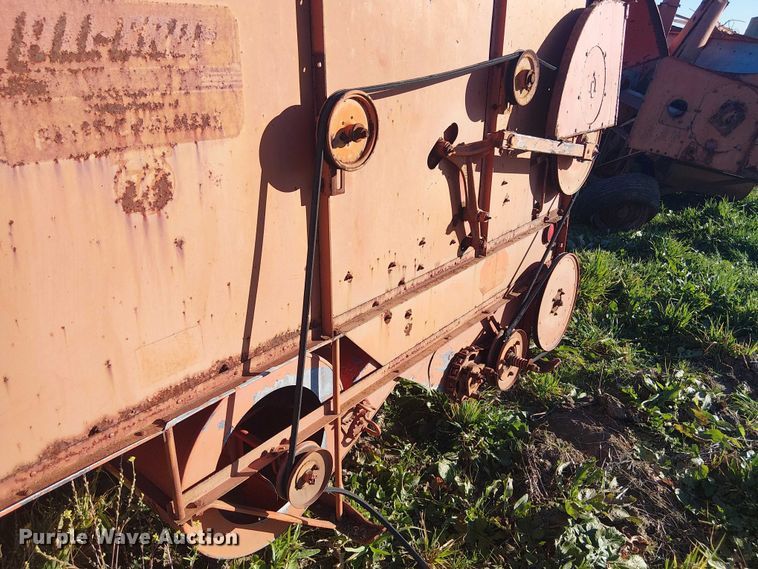 image for item EU0185 (2) Allis-Chalmers all crop harvesters