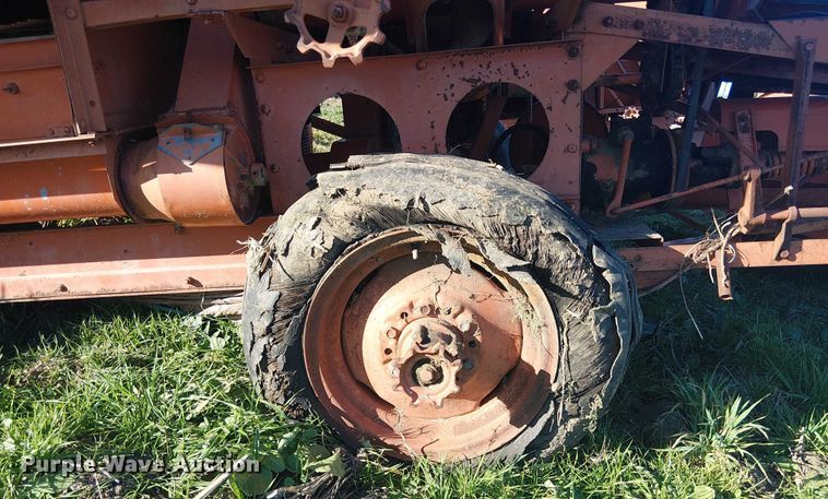 image for item EU0185 (2) Allis-Chalmers all crop harvesters