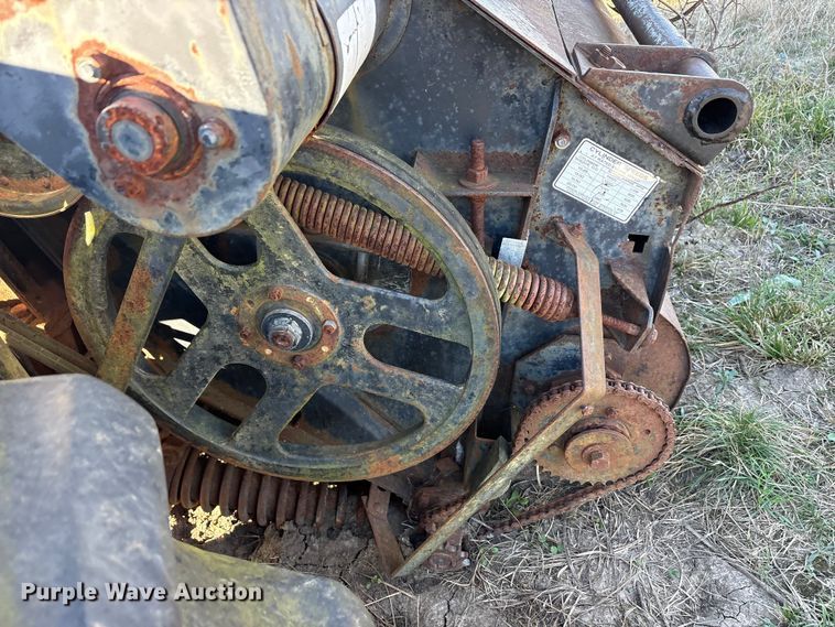 image for item EU0186 Gleaner F2 combine