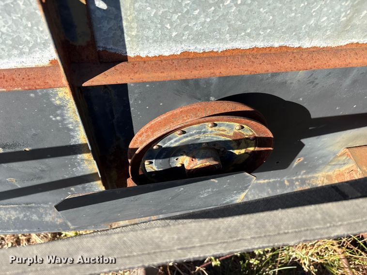 image for item EU0186 Gleaner F2 combine